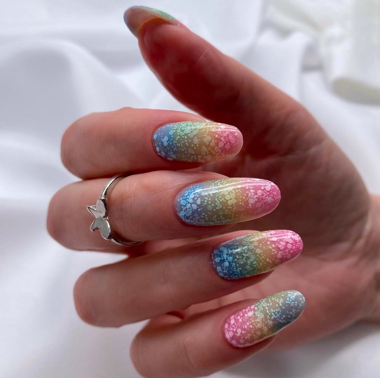 Пример работы по маникюру от Shine Nail Bar